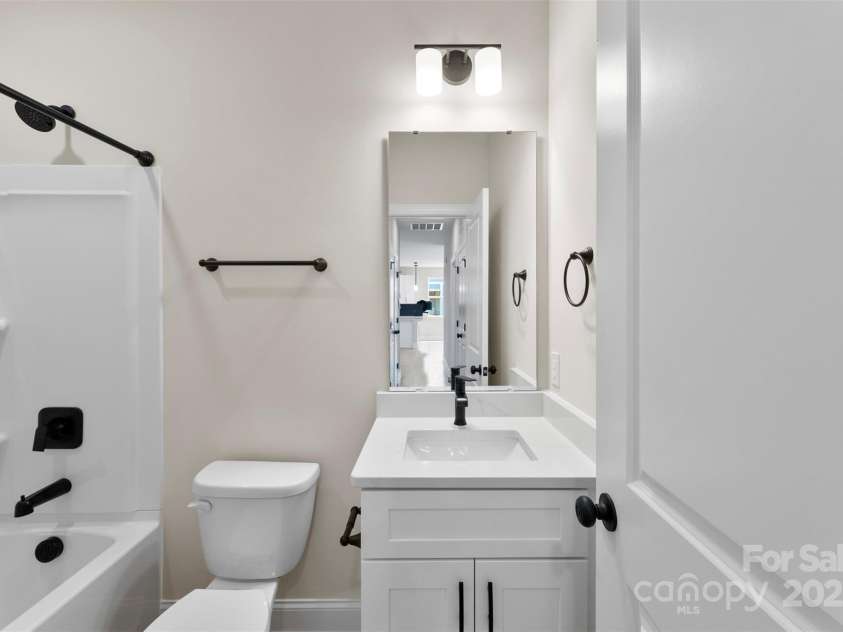 157 Pumice Drive, Statesville, NC 28625.  MLS# CAR4285099, YatesRealty ID 28470. 