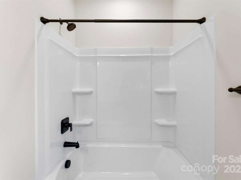 157 Pumice Drive, Statesville, NC 28625.  MLS# CAR4285099, YatesRealty ID 28470. 