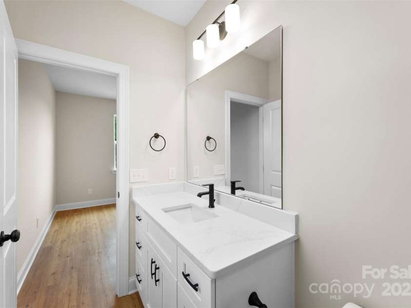 157 Pumice Drive, Statesville, NC 28625.  MLS# CAR4285099, YatesRealty ID 28470. 