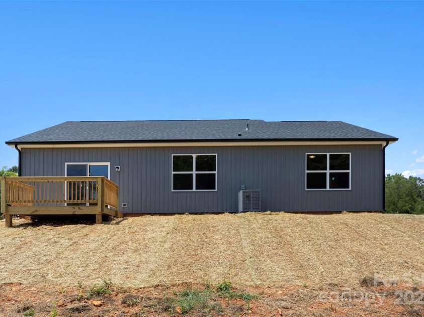 157 Pumice Drive, Statesville, NC 28625.  MLS# CAR4285099, YatesRealty ID 28470. 