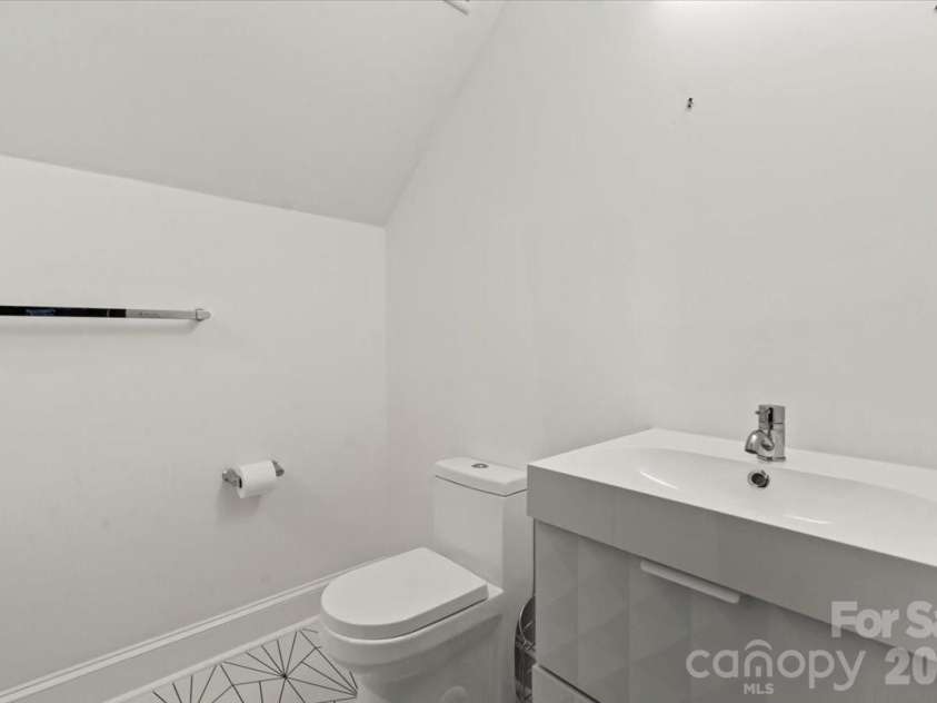 11917 Shady Oak Court, Mint Hill, NC 28227.  MLS# CAR4341464, YatesRealty ID 28471. 