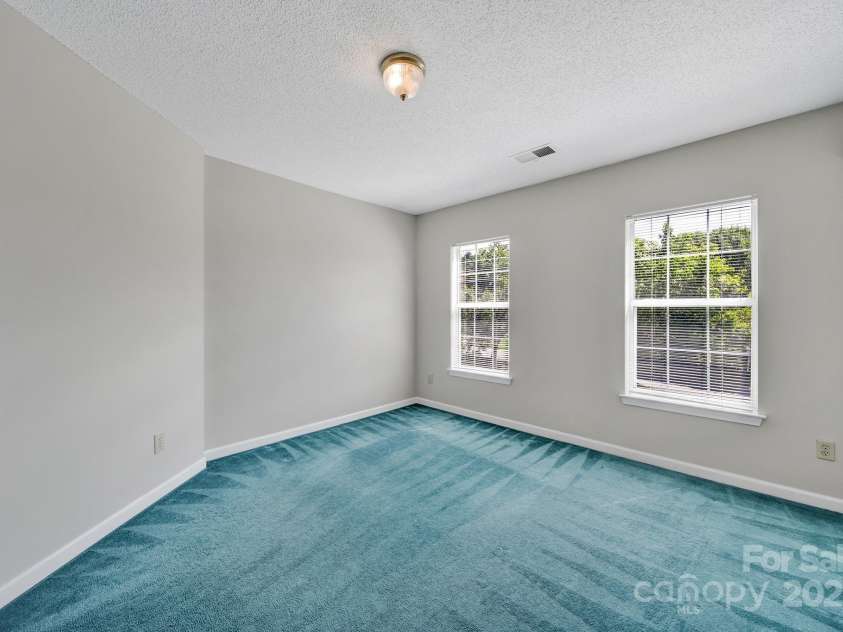 9800 Ashley Farm Drive, Matthews, NC 28105.  MLS# CAR4273252, YatesRealty ID 28472. 