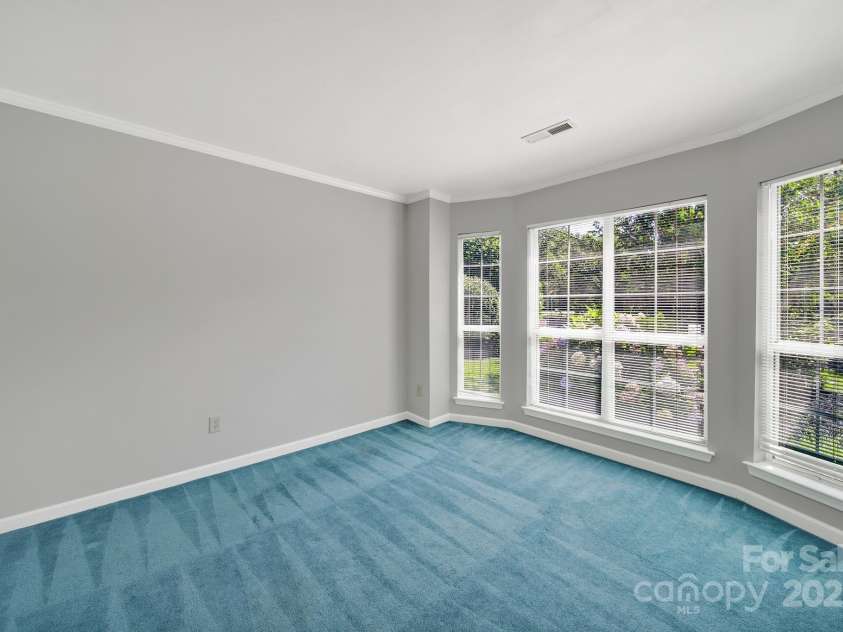 9800 Ashley Farm Drive, Matthews, NC 28105.  MLS# CAR4273252, YatesRealty ID 28472. 