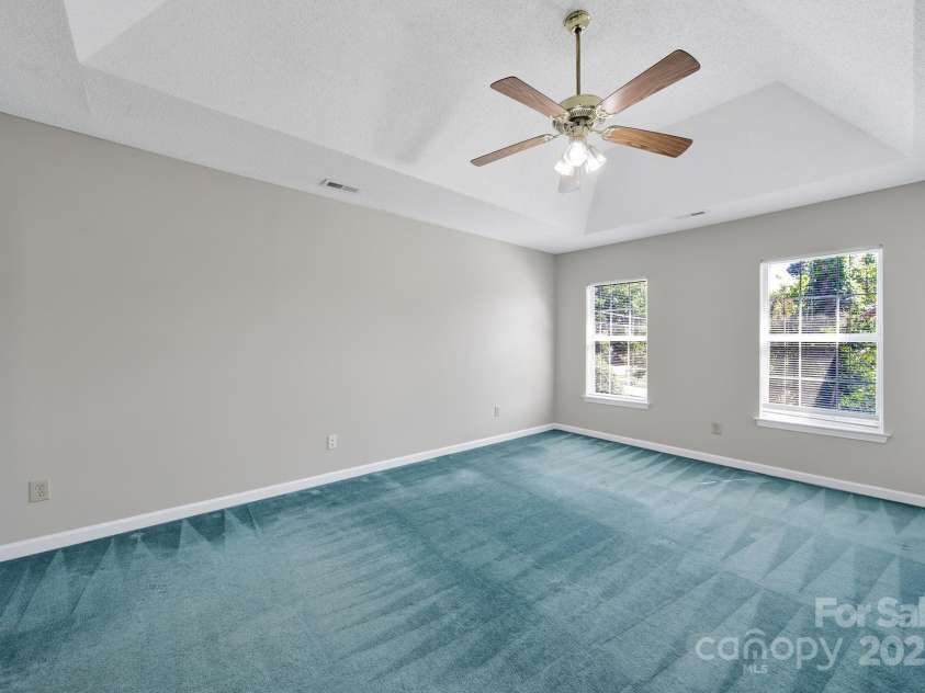 9800 Ashley Farm Drive, Matthews, NC 28105.  MLS# CAR4273252, YatesRealty ID 28472. 