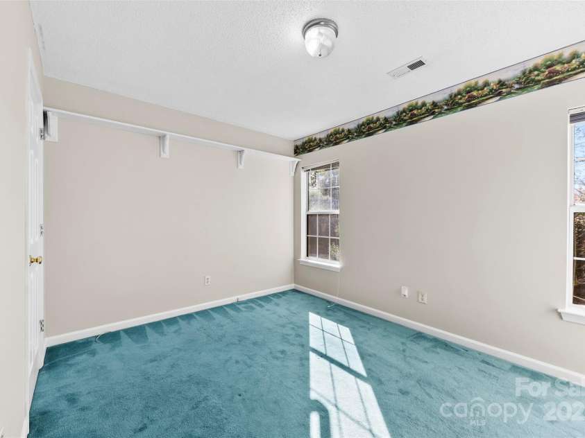 9800 Ashley Farm Drive, Matthews, NC 28105.  MLS# CAR4317793, YatesRealty ID 28472. 