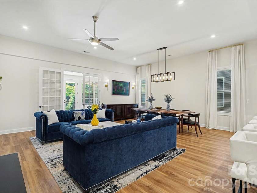10420 Superb Lane, Charlotte, NC 28215.  MLS# CAR4369262, YatesRealty ID 28473. 