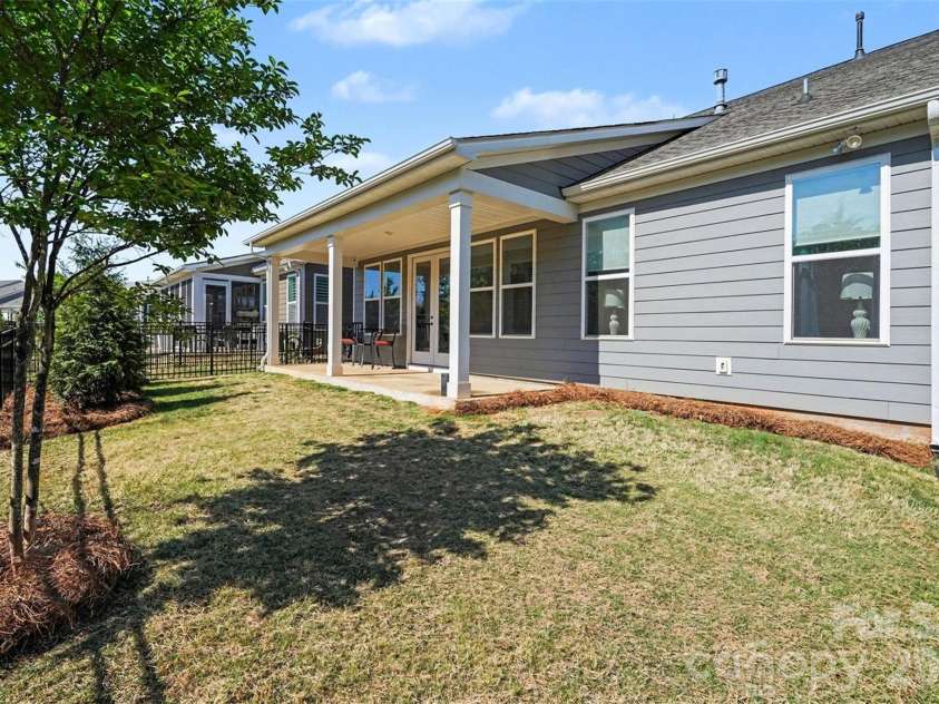 10420 Superb Lane, Charlotte, NC 28215.  MLS# CAR4369262, YatesRealty ID 28473. 