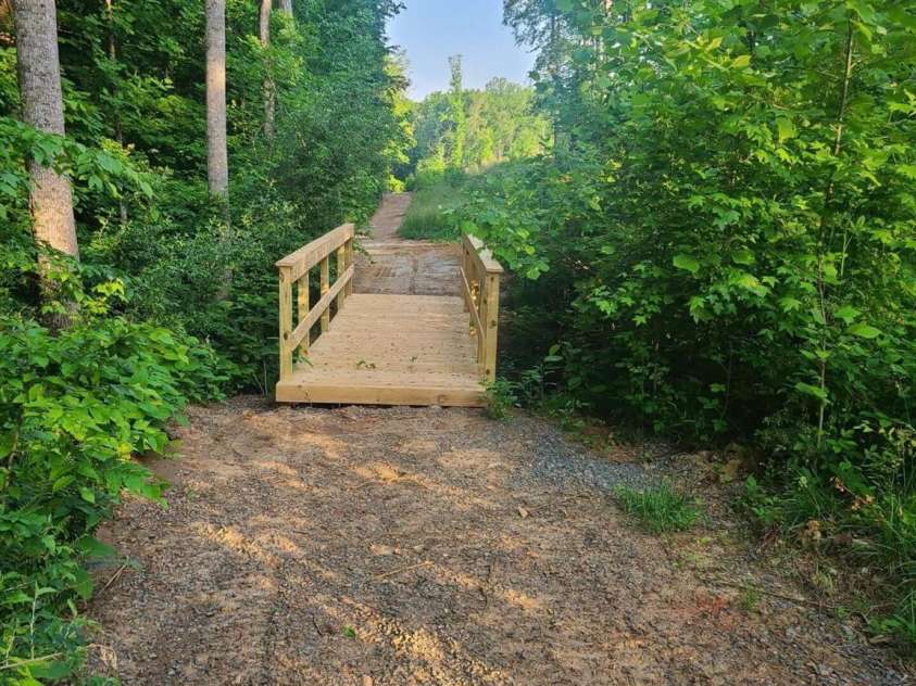 10420 Superb Lane, Charlotte, NC 28215.  MLS# CAR4369262, YatesRealty ID 28473. 