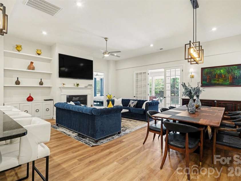 10420 Superb Lane, Charlotte, NC 28215.  MLS# CAR4369262, YatesRealty ID 28473. 