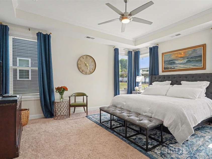 10420 Superb Lane, Charlotte, NC 28215.  MLS# CAR4369262, YatesRealty ID 28473. Primary Bedrooom suite on main
