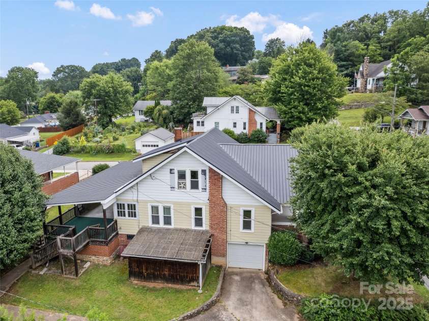 173 Wesley Street, Canton, NC 28716.  MLS# CAR4284970, YatesRealty ID 28474. 