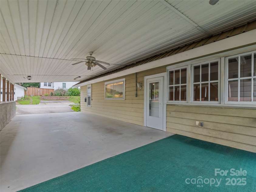 173 Wesley Street, Canton, NC 28716.  MLS# CAR4284970, YatesRealty ID 28474. 