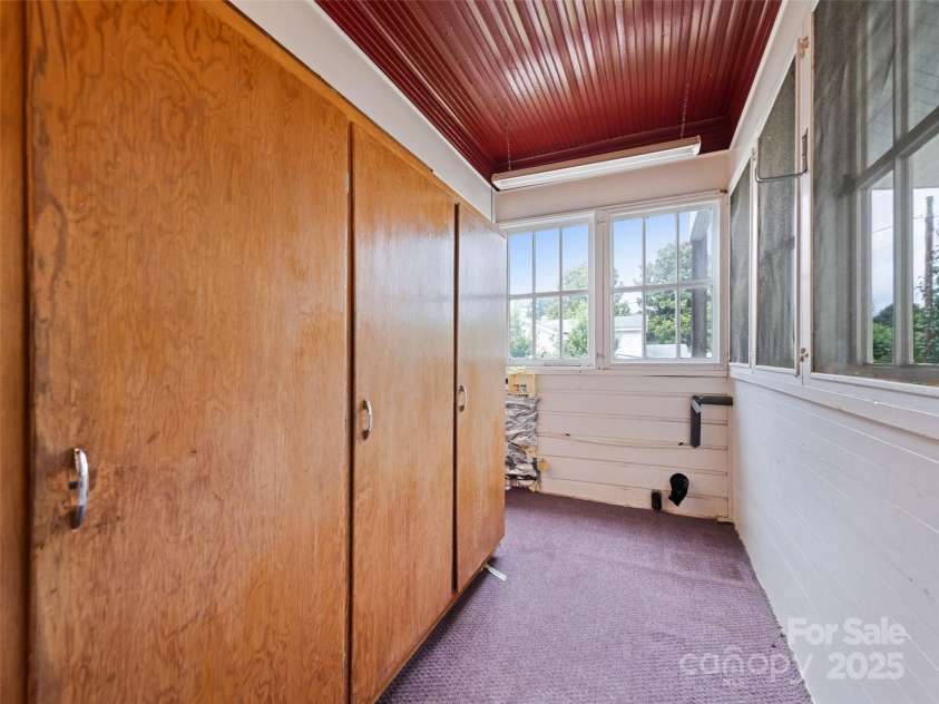 173 Wesley Street, Canton, NC 28716.  MLS# CAR4284970, YatesRealty ID 28474. 