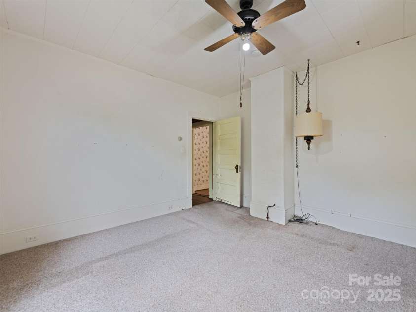 173 Wesley Street, Canton, NC 28716.  MLS# CAR4284970, YatesRealty ID 28474. 