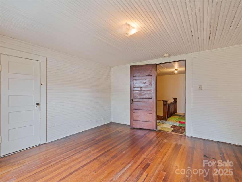 173 Wesley Street, Canton, NC 28716.  MLS# CAR4284970, YatesRealty ID 28474. 