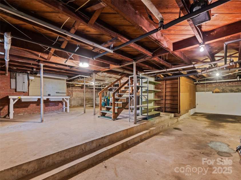 173 Wesley Street, Canton, NC 28716.  MLS# CAR4284970, YatesRealty ID 28474. 