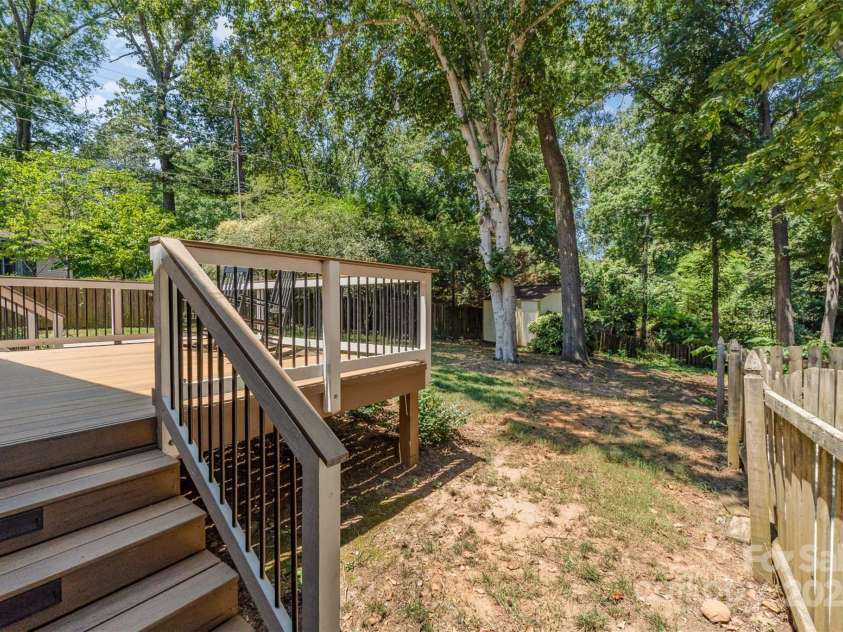 4712 Lamont Drive, Charlotte, NC 28210.  MLS# CAR4277423, YatesRealty ID 28475. 