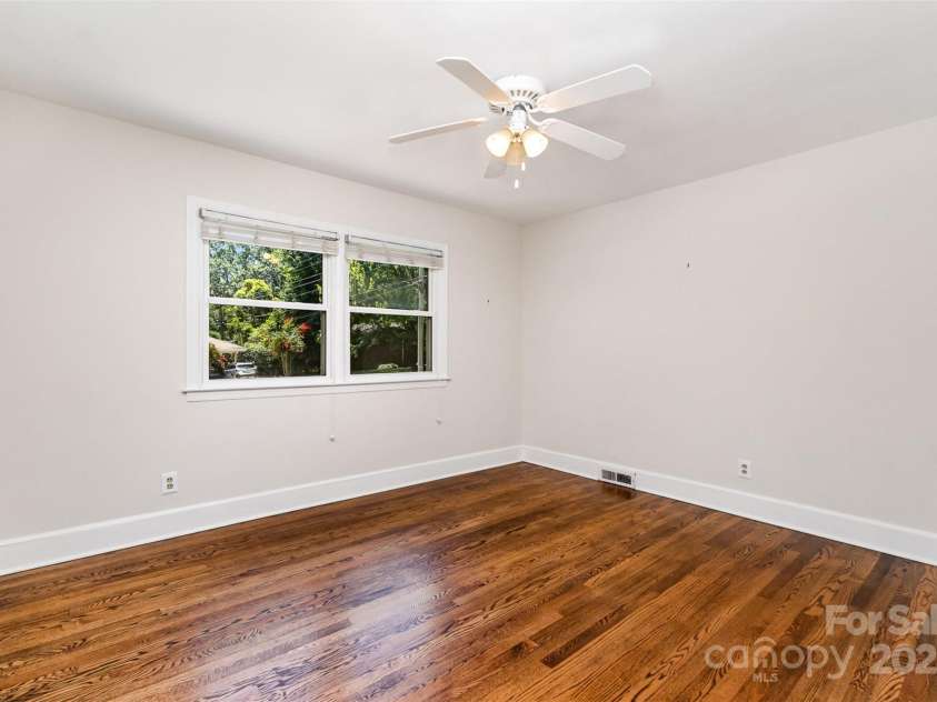 4712 Lamont Drive, Charlotte, NC 28210.  MLS# CAR4277423, YatesRealty ID 28475. Bedroom 3
