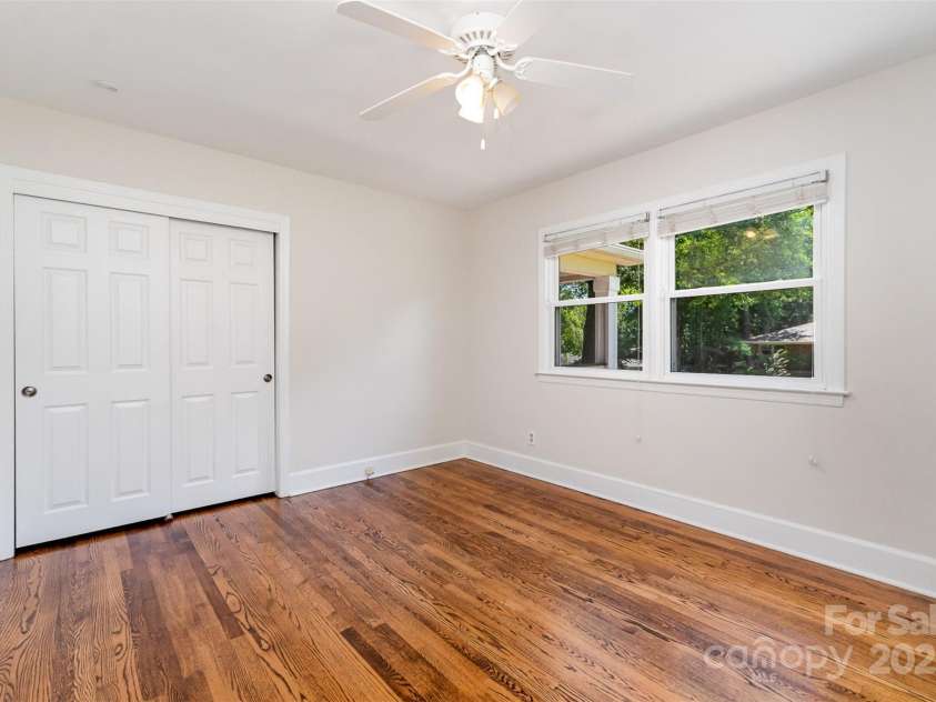 4712 Lamont Drive, Charlotte, NC 28210.  MLS# CAR4277423, YatesRealty ID 28475. Bedroom 3