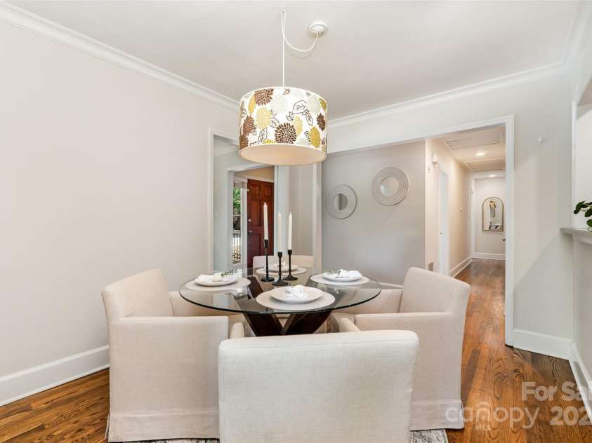 4712 Lamont Drive, Charlotte, NC 28210.  MLS# CAR4277423, YatesRealty ID 28475. Dining Room