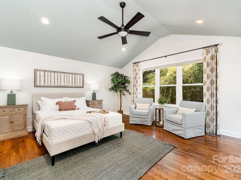 4712 Lamont Drive, Charlotte, NC 28210.  MLS# CAR4277423, YatesRealty ID 28475. Primary Bedroom