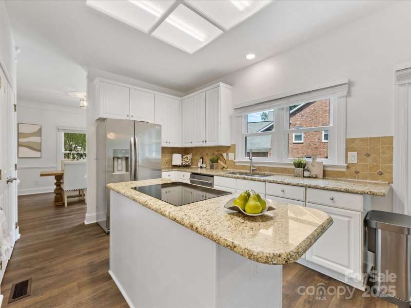 10527 Breamore Drive, Charlotte, NC 28270.  MLS# CAR4278606, YatesRealty ID 28476. 