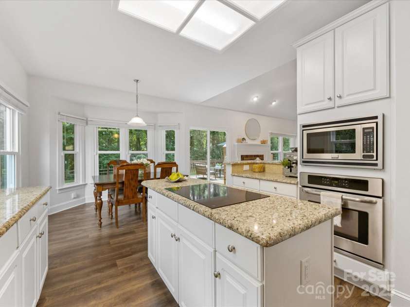 10527 Breamore Drive, Charlotte, NC 28270.  MLS# CAR4278606, YatesRealty ID 28476. 