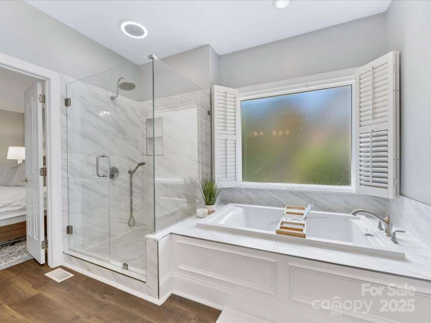 10527 Breamore Drive, Charlotte, NC 28270.  MLS# CAR4278606, YatesRealty ID 28476. 