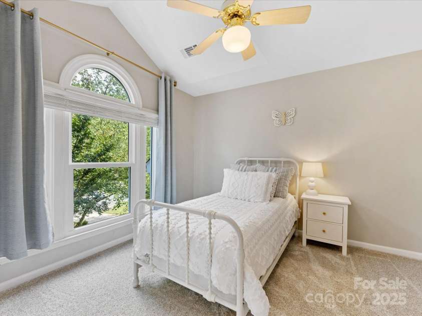10527 Breamore Drive, Charlotte, NC 28270.  MLS# CAR4278606, YatesRealty ID 28476. 