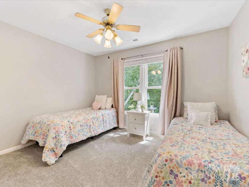 10527 Breamore Drive, Charlotte, NC 28270.  MLS# CAR4278606, YatesRealty ID 28476. 