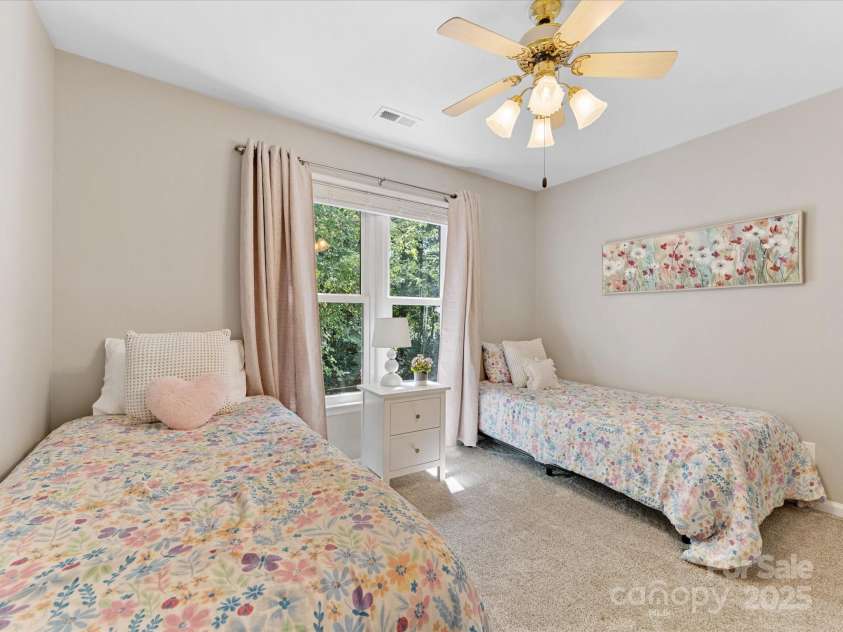 10527 Breamore Drive, Charlotte, NC 28270.  MLS# CAR4278606, YatesRealty ID 28476. 