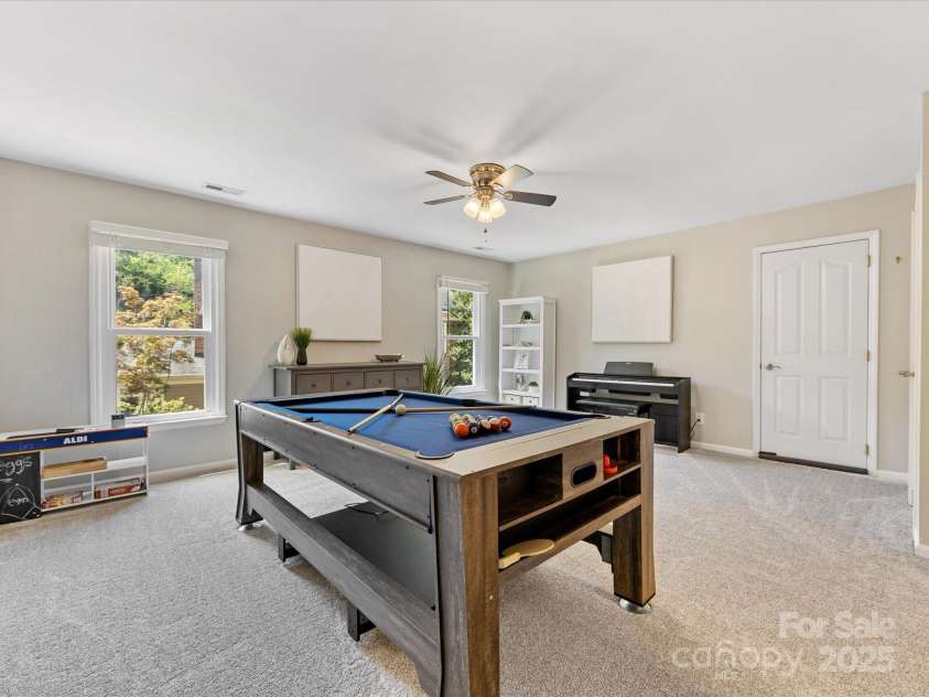 10527 Breamore Drive, Charlotte, NC 28270.  MLS# CAR4278606, YatesRealty ID 28476. 