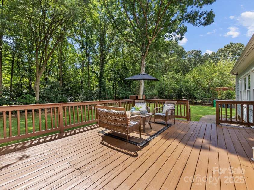 10527 Breamore Drive, Charlotte, NC 28270.  MLS# CAR4278606, YatesRealty ID 28476. 