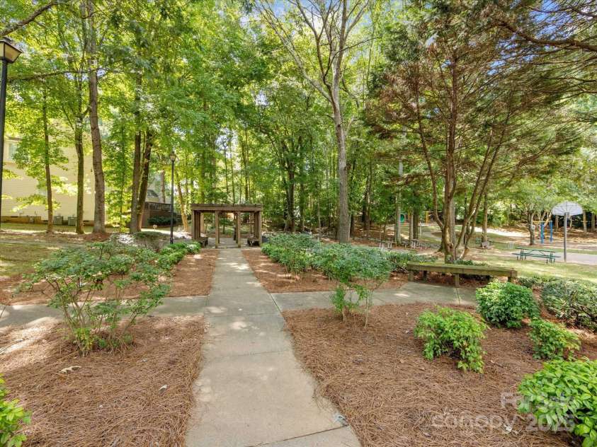 10527 Breamore Drive, Charlotte, NC 28270.  MLS# CAR4278606, YatesRealty ID 28476. 