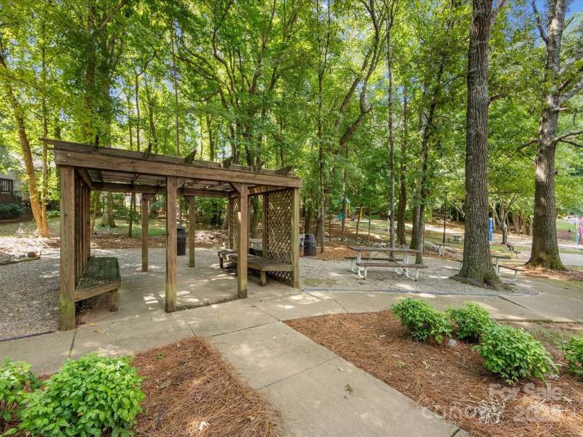10527 Breamore Drive, Charlotte, NC 28270.  MLS# CAR4278606, YatesRealty ID 28476. 