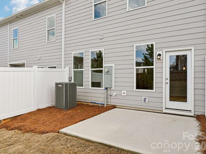 2517 Ruby Dixon Crossing Drive, Gastonia, NC 28056.  MLS# CAR4387669, YatesRealty ID 28476. 