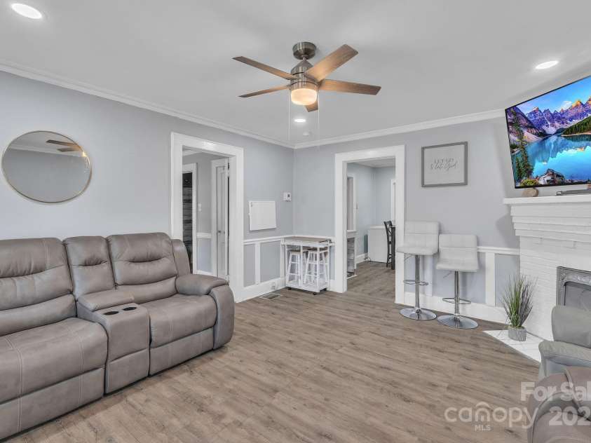 1106 Lane Street, Kannapolis, NC 28083.  MLS# CAR4285081, YatesRealty ID 28477. 503 Mable Ave Living Room