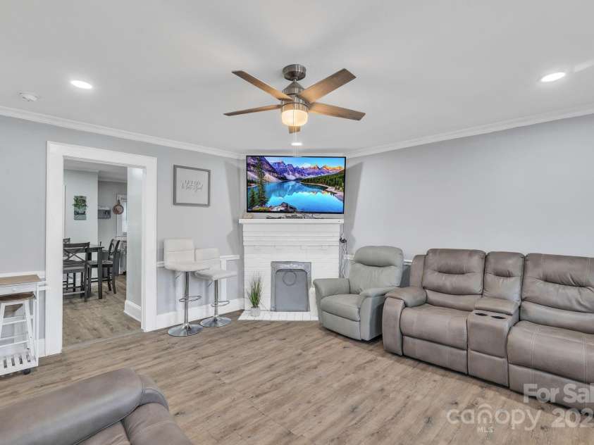 1106 Lane Street, Kannapolis, NC 28083.  MLS# CAR4285081, YatesRealty ID 28477. 503 Mable Ave Living Room