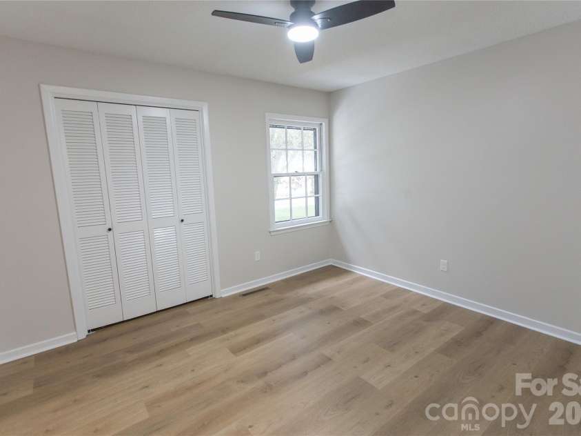 1880 Woodridge Circle, Hickory, NC 28602.  MLS# CAR4389605, YatesRealty ID 28477. Bedroom 3