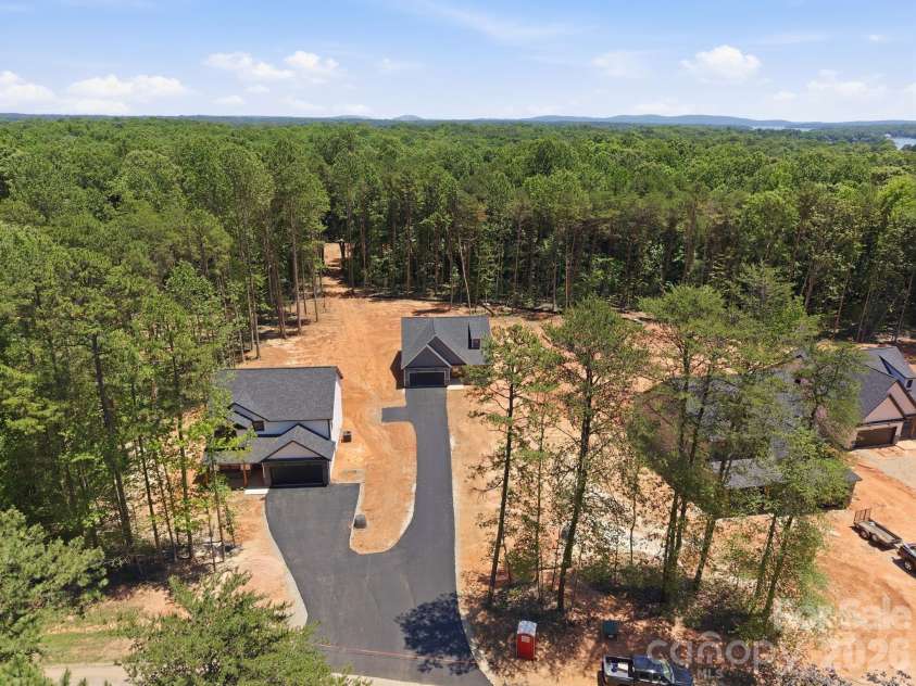 319 Lake Farm Drive, Salisbury, NC 28146.  MLS# CAR4383529, YatesRealty ID 28478. 