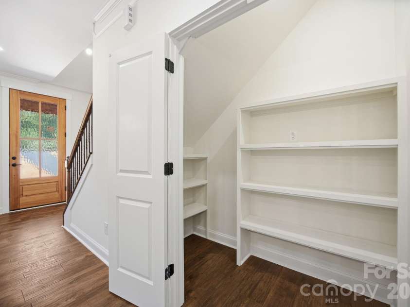 319 Lake Farm Drive, Salisbury, NC 28146.  MLS# CAR4383529, YatesRealty ID 28478. 