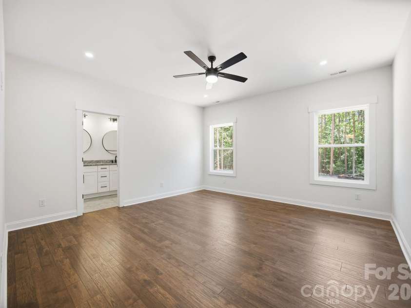 319 Lake Farm Drive, Salisbury, NC 28146.  MLS# CAR4383529, YatesRealty ID 28478. 