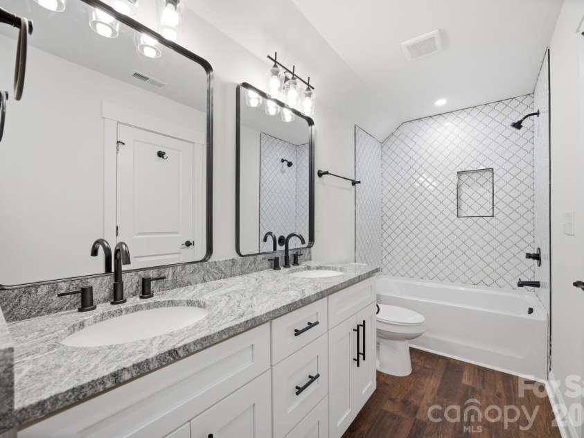 319 Lake Farm Drive, Salisbury, NC 28146.  MLS# CAR4383529, YatesRealty ID 28478. 