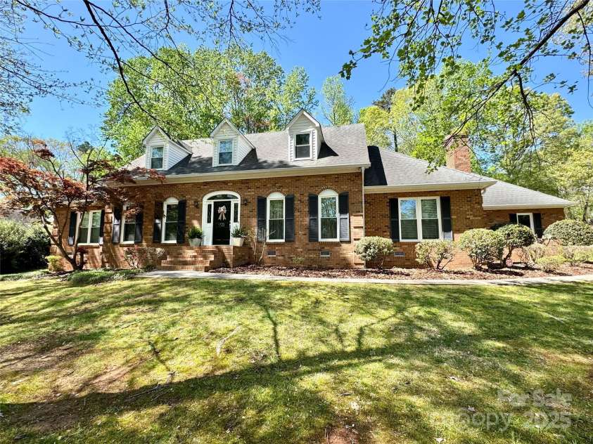 271 Ikerd Drive, Concord, NC 28025.  MLS# CAR4245802, YatesRealty ID 28479. Welcome to 271 Ikerd Drive!