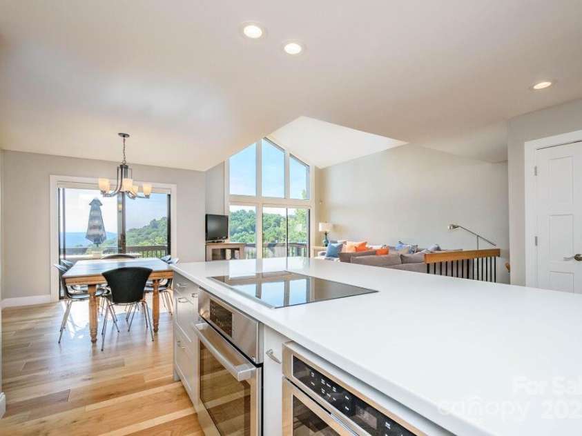 153 Country Ridge Road, Laurel Park, NC 28739.  MLS# CAR4278748, YatesRealty ID 2848. 