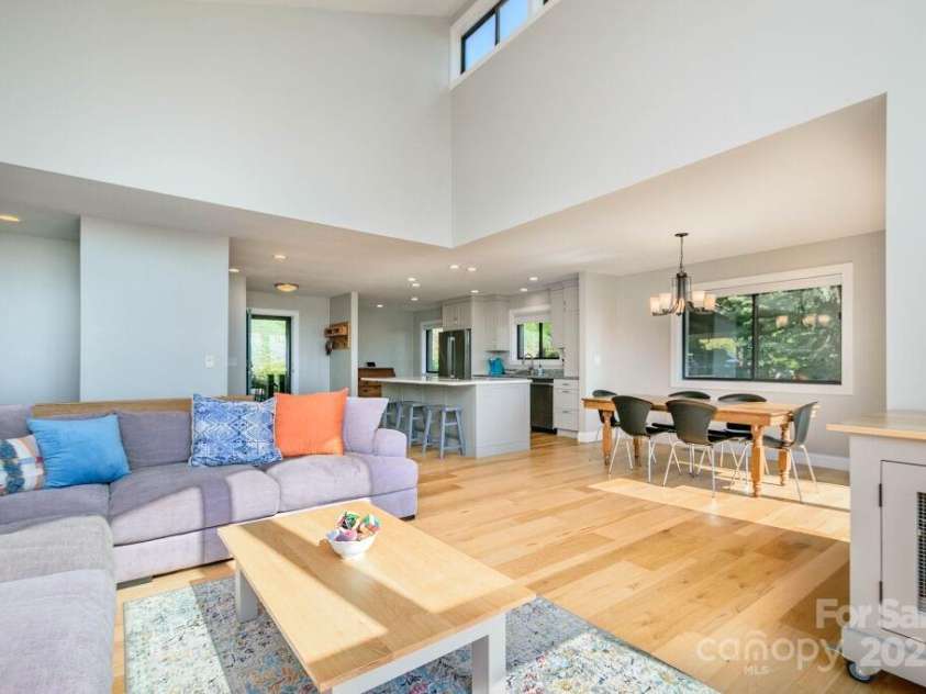 153 Country Ridge Road, Laurel Park, NC 28739.  MLS# CAR4278748, YatesRealty ID 2848. 