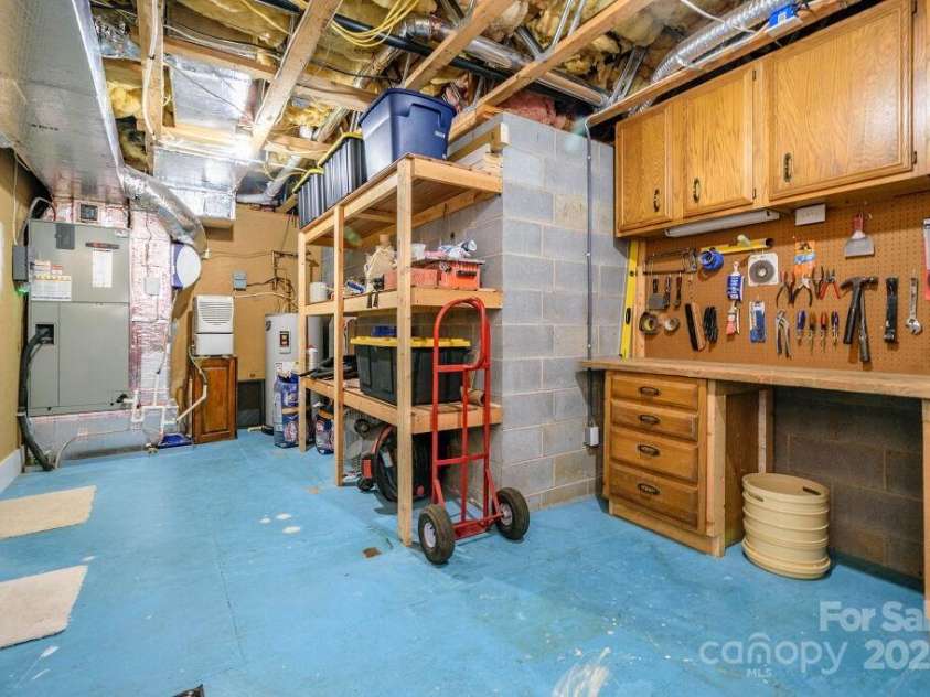 153 Country Ridge Road, Laurel Park, NC 28739.  MLS# CAR4278748, YatesRealty ID 2848. 