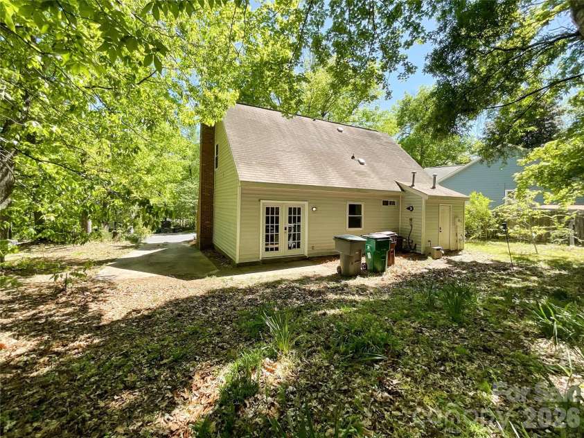 2113 Killarney Place, Charlotte, NC 28262.  MLS# CAR4247042, YatesRealty ID 2848. 