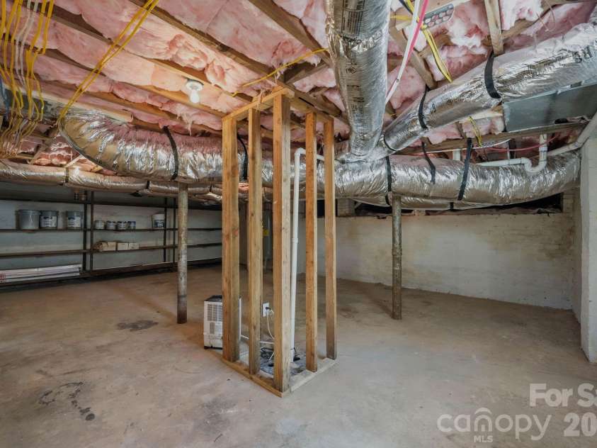 417 Linwood Road, Gastonia, NC 28052.  MLS# CAR4389405, YatesRealty ID 28480. 