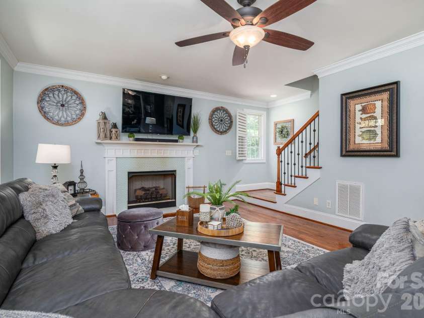 4608 Water Oak Drive, Lake Wylie, SC 29710.  MLS# CAR4376254, YatesRealty ID 28481. 